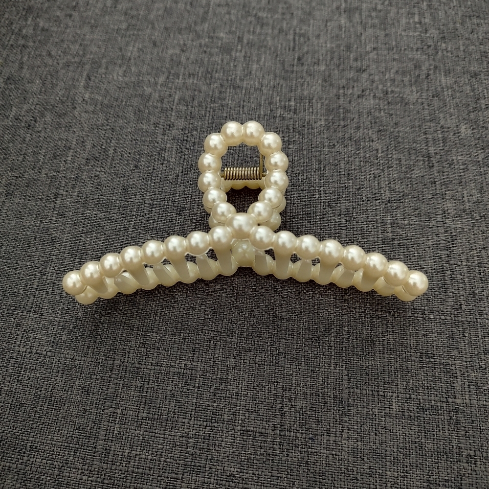 New Imitation Pearl Geometric Hair Claw - Picture 2 of 3